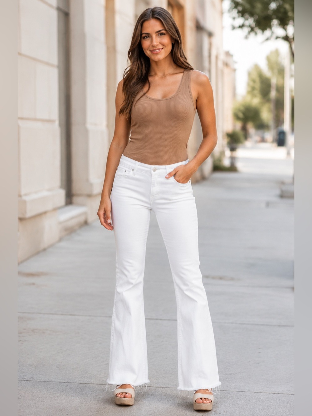 KUT STELLA HIGH RISE FAB AB FLARE WHITE JEANS SIZE 2 TRAVELING CASUAL